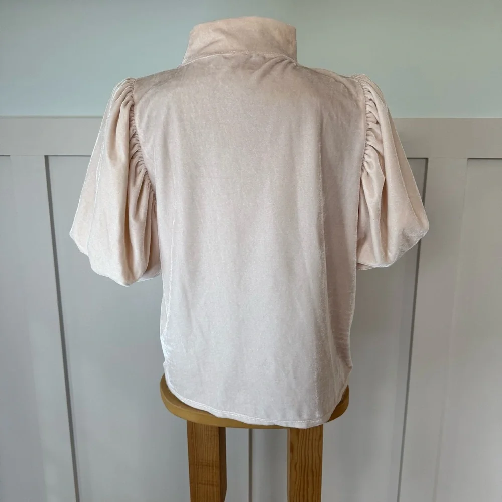 Free People Claudia Velvet T-Shirt Women’s Medium Light Pink Cream Puff‎ Sleeve